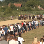 Tradicionalne konjičke trke za Ognjenu Mariju u Vrelu okupile grla i jahače iz više krajeva Srbije