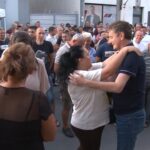Opštinski odbor SNS-a i njeni simpatizeri održali skup ispred prostorija stranke